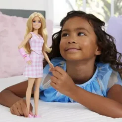Barbie fashionista 243 ruudullinen asu