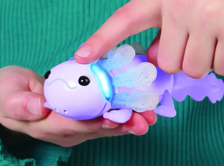 Fingerlings axolotl auggie