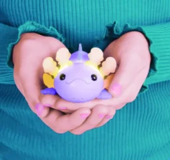 Fingerlings axolotl auggie