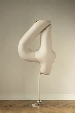 Foliopallo numero 4 86 cm vaalea beige