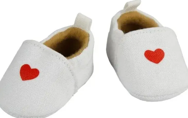 Heless nuken tossut sydänkuvioilla