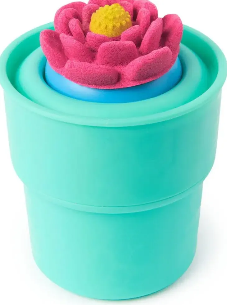 Kinetic sand squish blossom