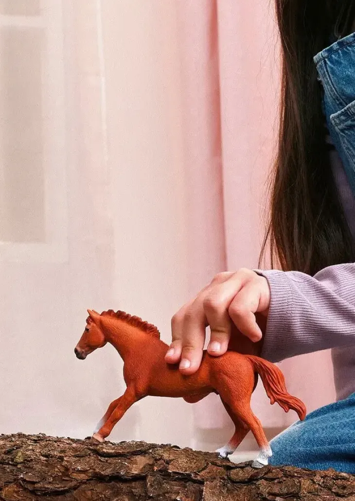 Schleich englantilainen täysiverinen ori