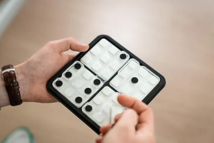 Smart games dice deduction
