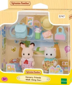 Sylvanian families kaverukset kävelyllä